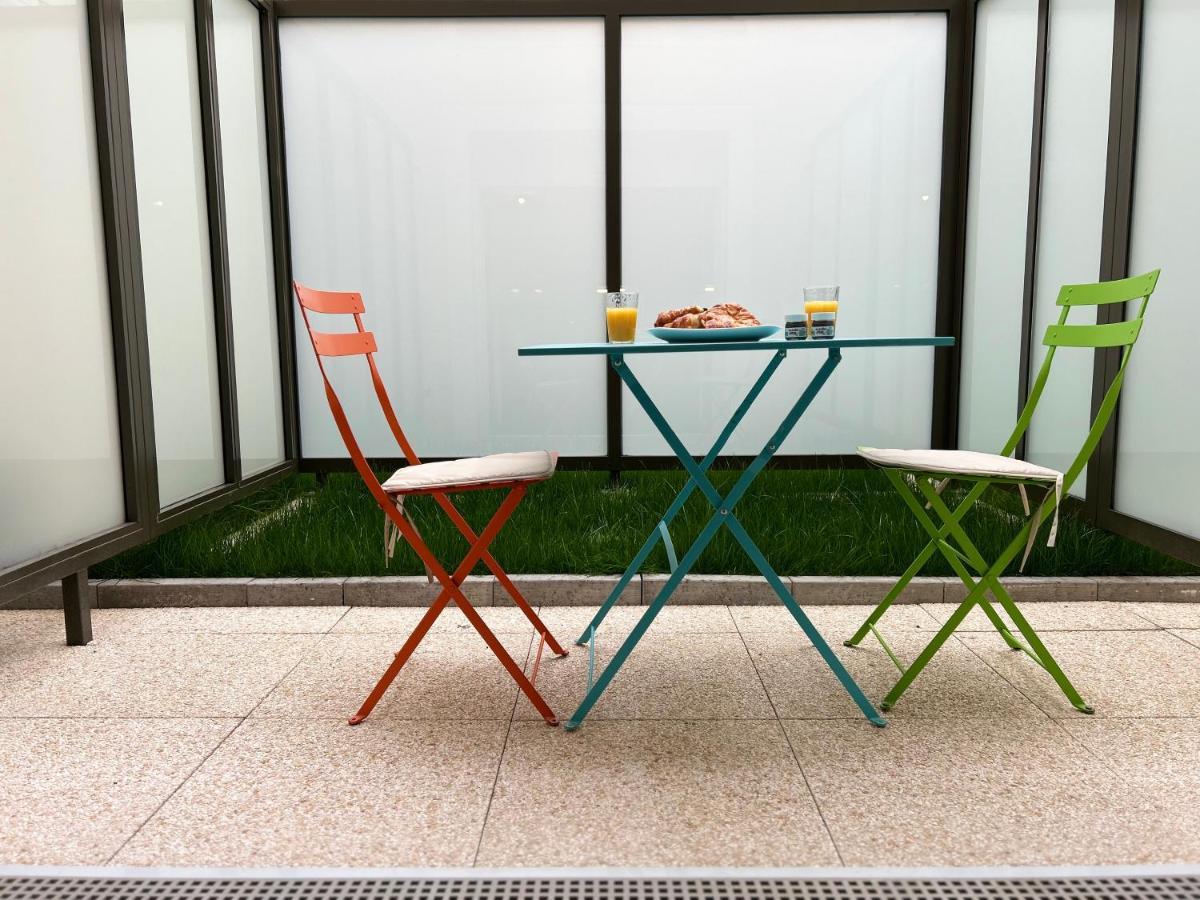 Studio Spacieux 4 Personnes Avec Terrasse Privee & Bureau - Gare A 4Min, Paris En 30Min Villiers sur Marne Bagian luar foto